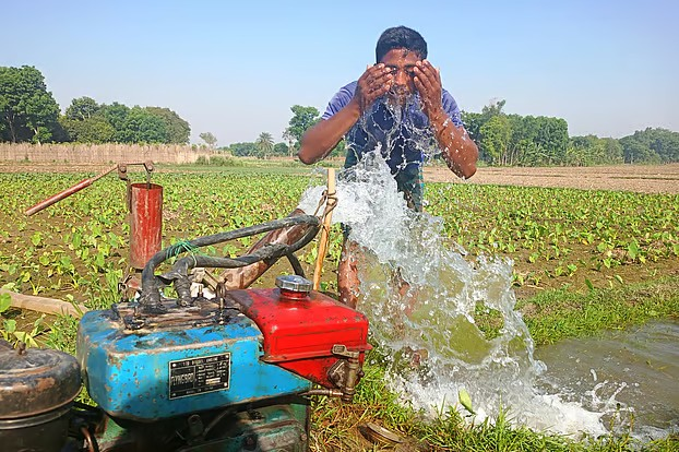 রাজশাহীতে মৌসুমের সর্বোচ্চ তাপমাত্রা, তীব্র গরমে বিপর্যস্ত জনজীবন।