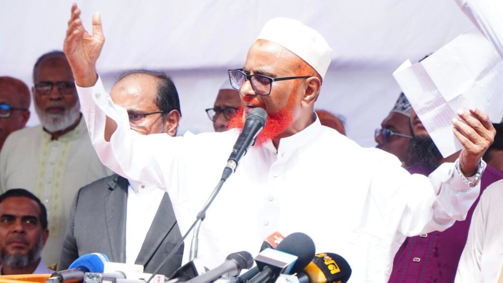১৩ বছর পর মুক্ত হয়ে শাহবাগে জনতার উদ্দেশে বক্তব্য রাখলেন এটিএম আজহারুল ইসলাম
