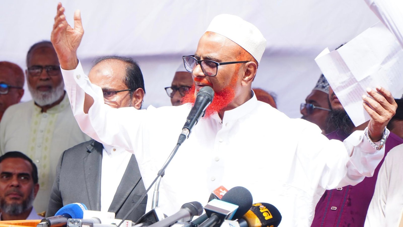 ১৩ বছর পর মুক্ত হয়ে শাহবাগে জনতার উদ্দেশে বক্তব্য রাখলেন এটিএম আজহারুল ইসলাম