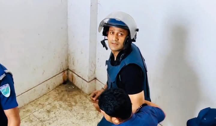 ব্যারিস্টার সুমন ও স্ত্রীসহ চারজনের দেশত্যাগে নিষেধাজ্ঞা, আদেশ দিলেন আদালত