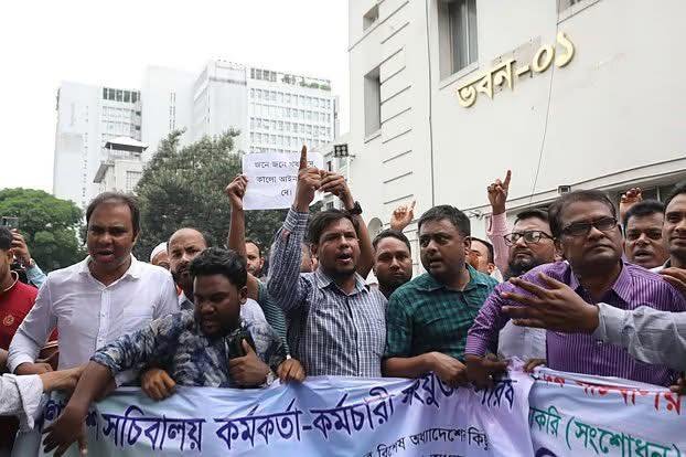সচিবালয় আন্দোলনে বিএনপিপন্থি সাবেক আমলাদের সক্রিয় অংশগ্রহণ