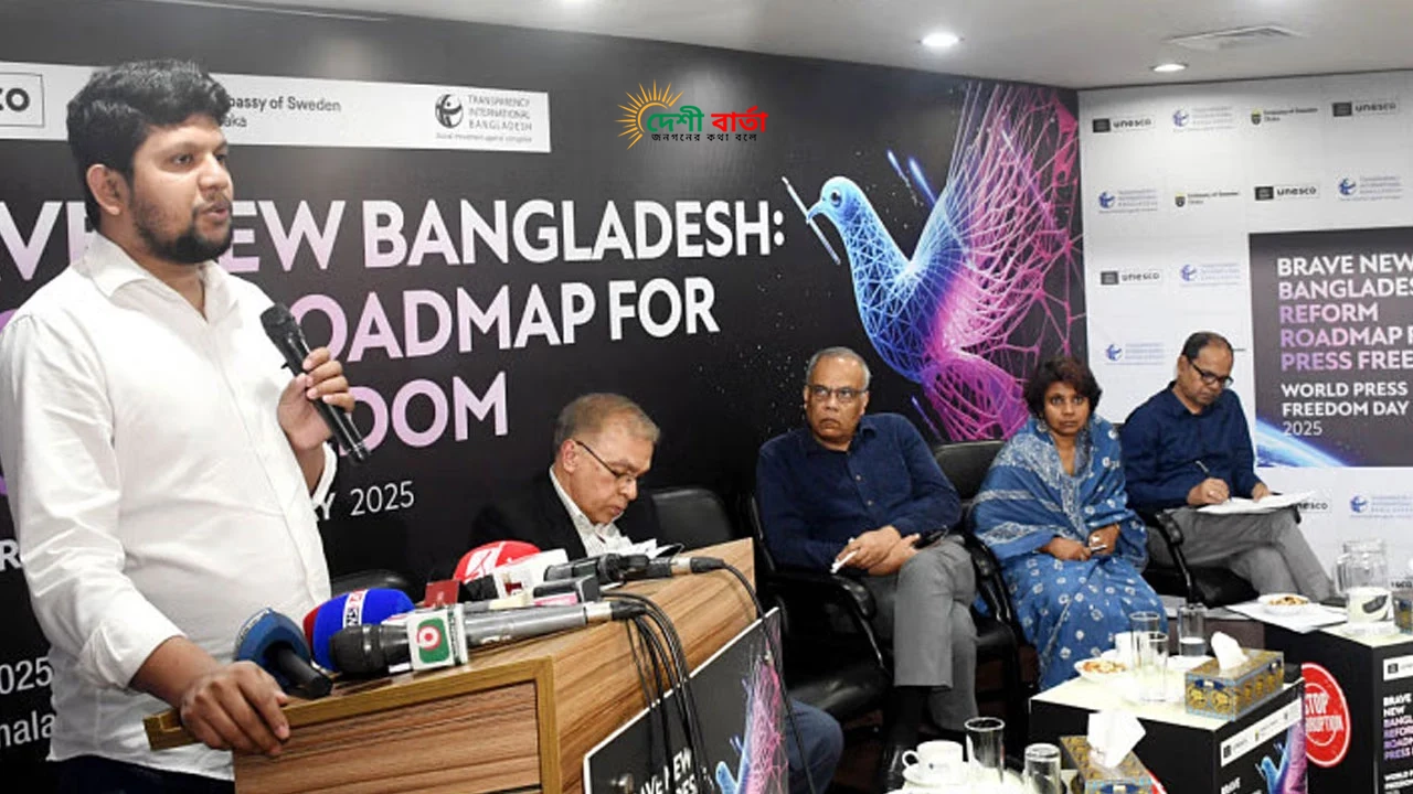 সাংবাদিকদের প্রশ্ন যত বেশি, দায়িত্বশীলদের জবাবদিহি তত বেশি: তথ্য উপদেষ্টা