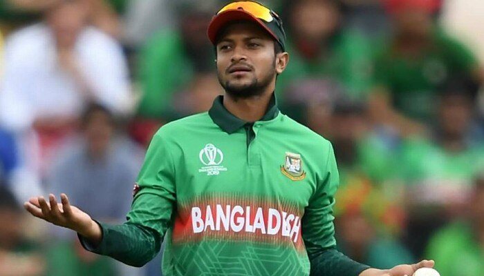 সৌম্যকে ছাড়িয়ে 'ডাক' রেকর্ডের শিষ্যে সাকিব আল হাসান।