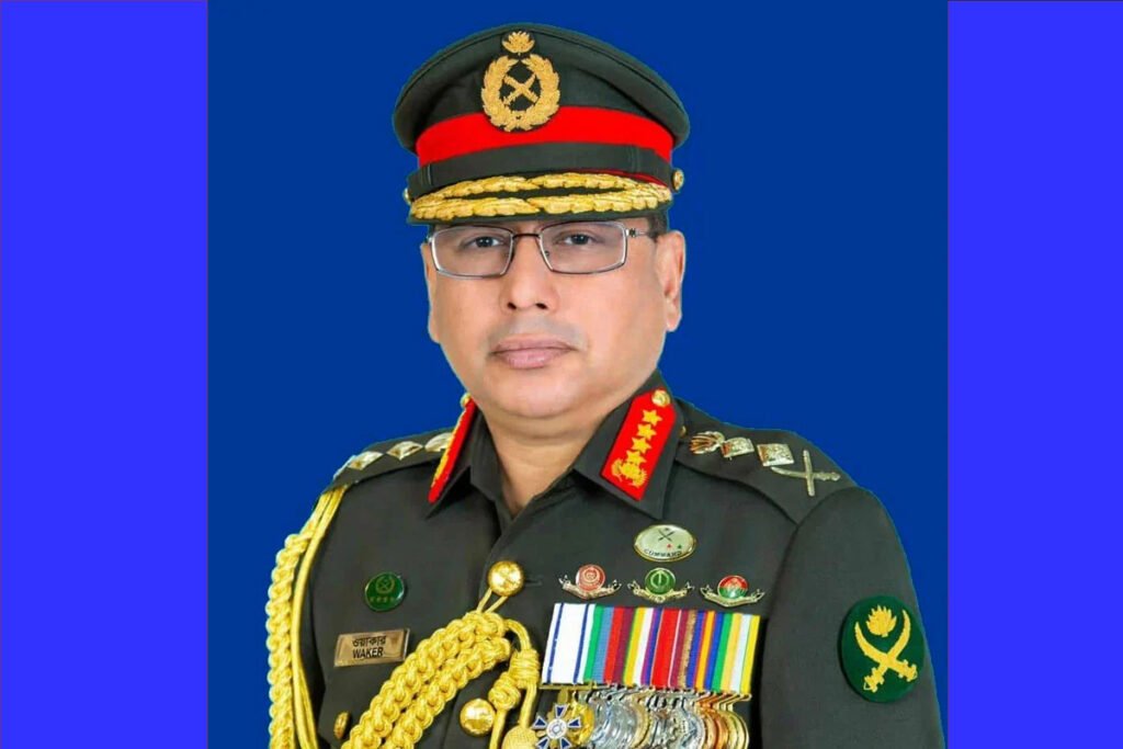 কাতার সফর শেষে দেশে প্রত্যাবর্তন করেছেন সেনাবাহিনী প্রধান।