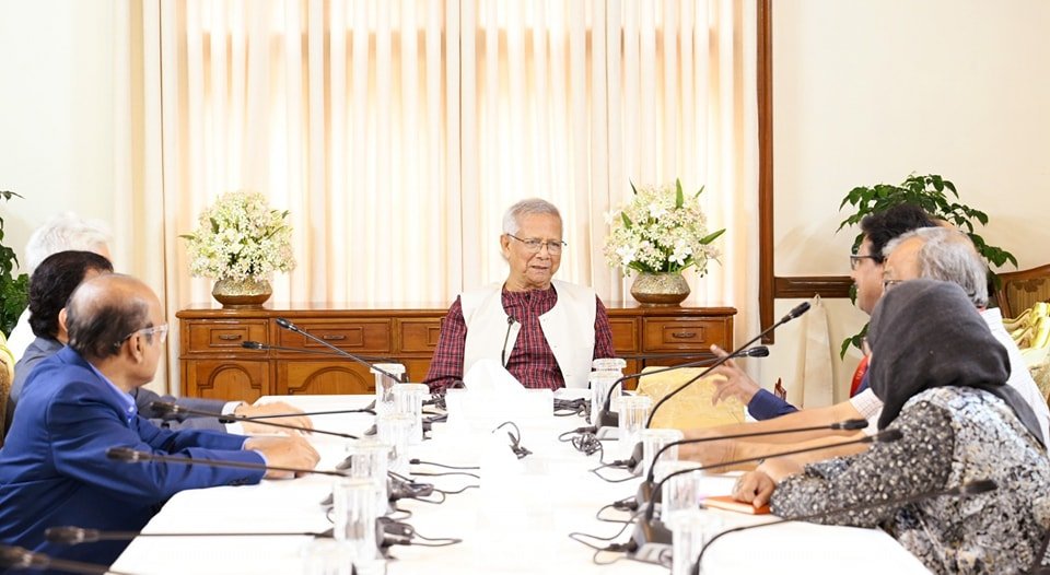 গুম তদন্ত কমিশনের দ্বিতীয় অন্তর্বর্তী প্রতিবেদন প্রধান উপদেষ্টার কাছে পেশ