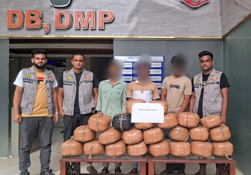 রাজধানীর শাহজাহানপুরে ৬৯ কেজি গাঁজাসহ তিন মাদক কারবারি গ্রেফতার