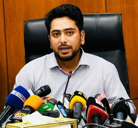 দেশবাসী ও দলের নেতাকর্মীদের ঈদের শুভেচ্ছা জানালেন এনসিপির আহ্বায়ক নাহিদ ইসলাম