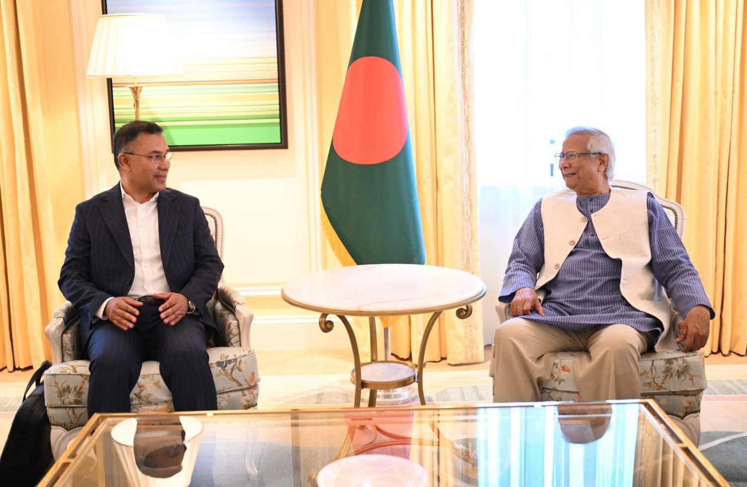 প্রধান উপদেষ্টার সঙ্গে বৈঠকে তারেক রহমান