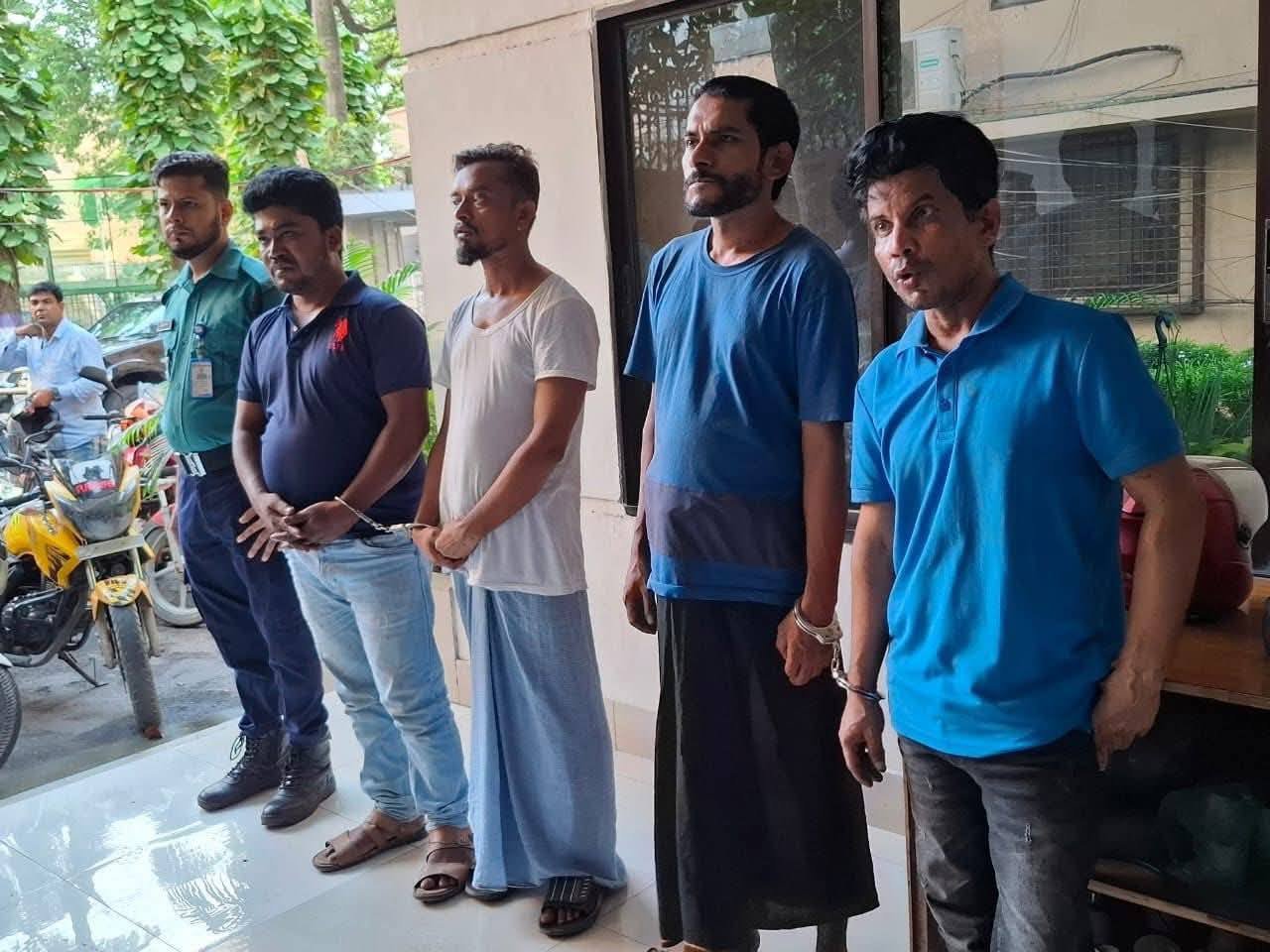 দুদকের নাম ভাঙিয়ে প্রতারণা: মূলহোতা সেলিমসহ গ্রেপ্তার ৫