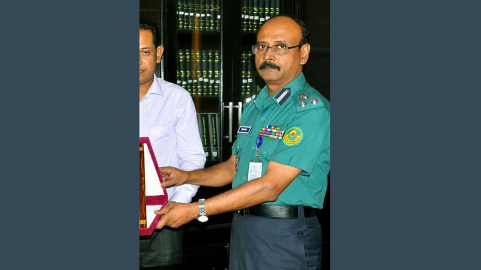 সাবেক অতিরিক্ত আইজিপি ইকবাল বাহার ডিবি হেফাজতে