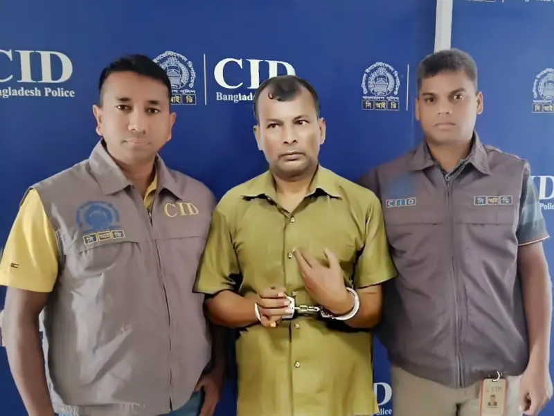 আইডির অভিযানে গ্রেফতার বরগুনার সেলিম মাদবর