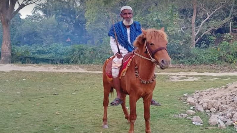 বিনা পারিশ্রমিকে ৩ হাজার কবর খুঁড়ে দেওয়া মনু মিয়ার জীবনাবসান