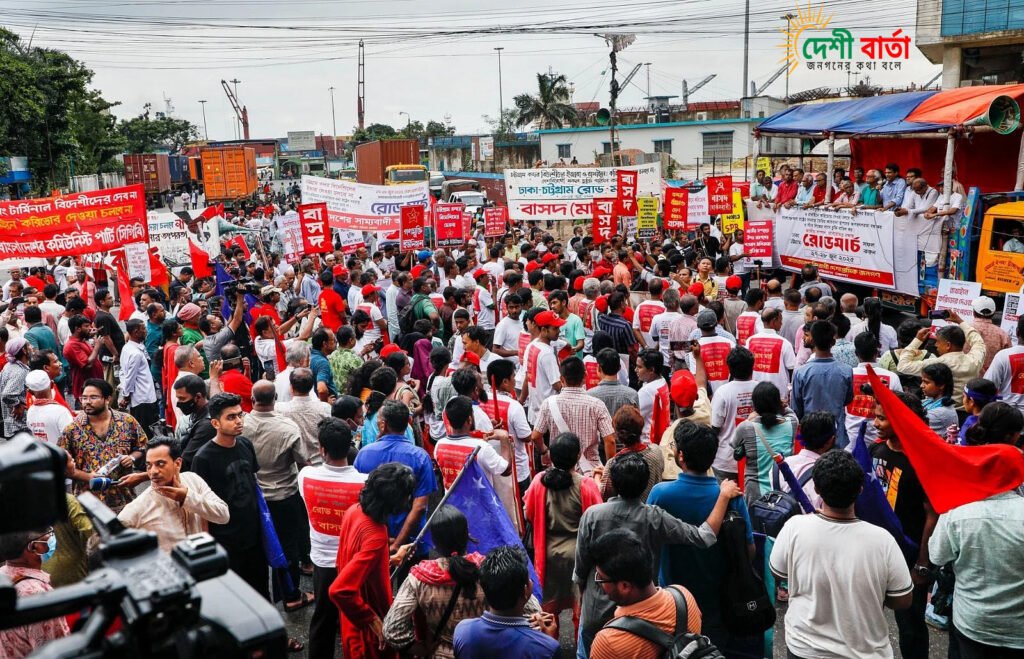 চট্টগ্রাম বন্দর দক্ষতার সঙ্গে পরিচালনার দায়িত্ব বন্দর কর্তৃপক্ষের হাতেই থাকা উচিত।