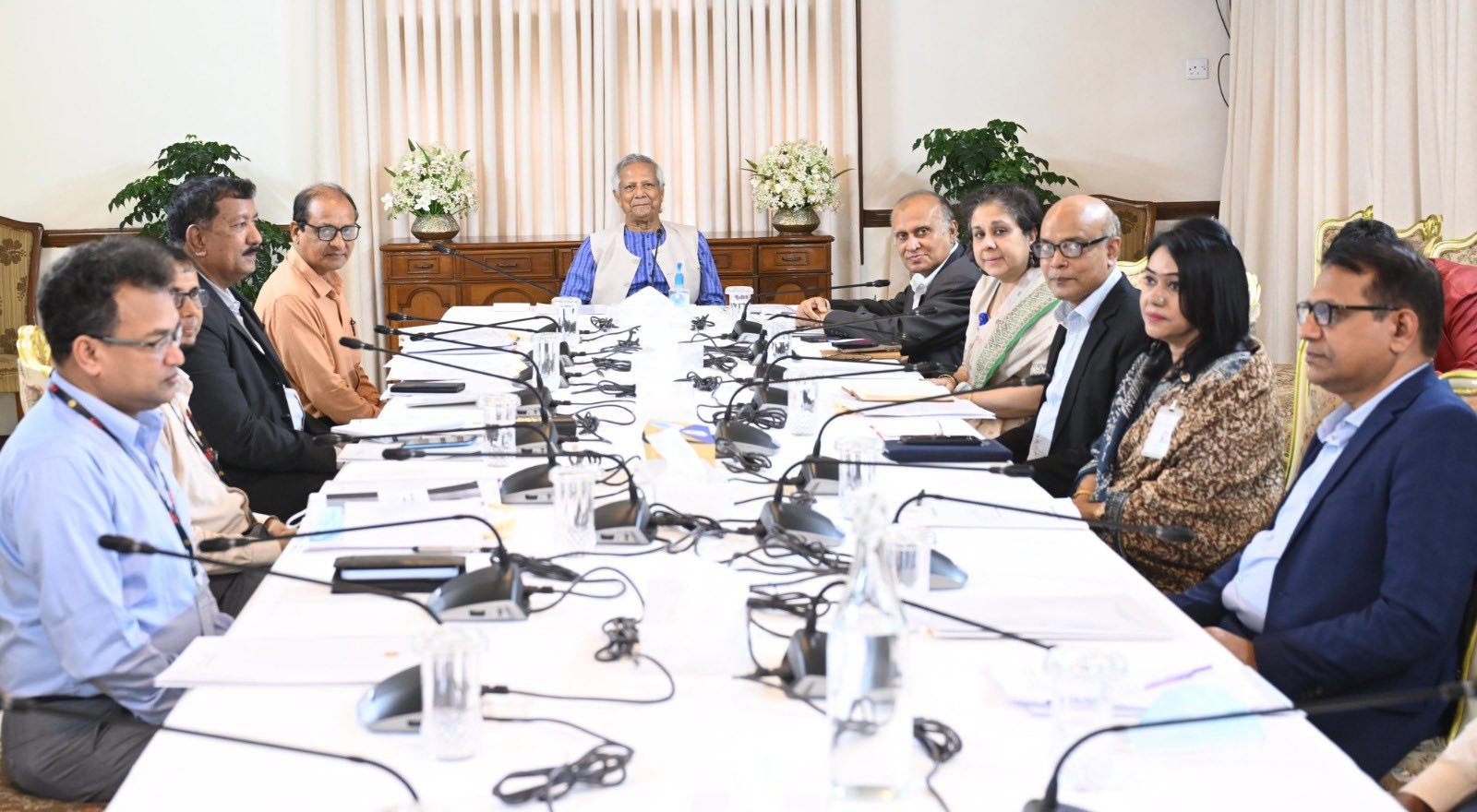 প্রাথমিক বিদ্যালয়ে ৩২ হাজার শূন্য পদে প্রধান শিক্ষক নিয়োগের নির্দেশ প্রধান উপদেষ্টার