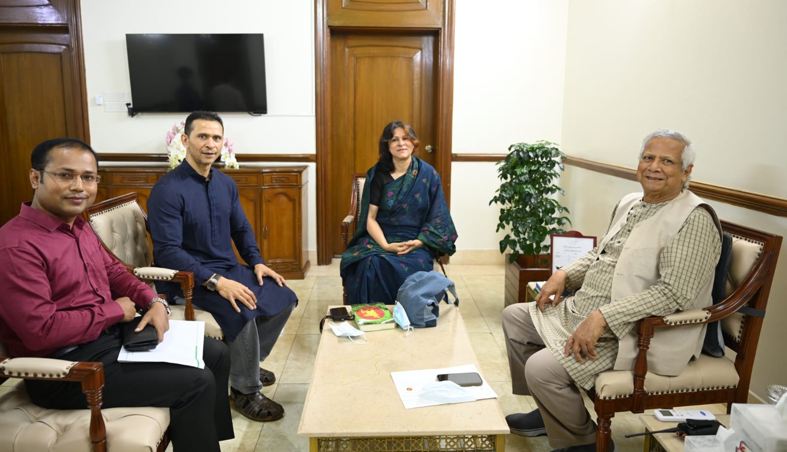 তাজউদ্দীন আহমদের জন্মশতবার্ষিকী উপলক্ষে প্রধান উপদেষ্টাকে আমন্ত্রণ জানাল পরিবার