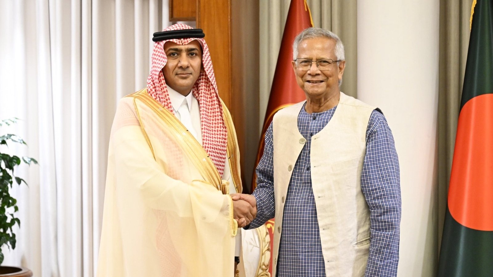 সৌদি আরবের এফআইআই সম্মেলনে প্রধান উপদেষ্টাকে আমন্ত্রণ