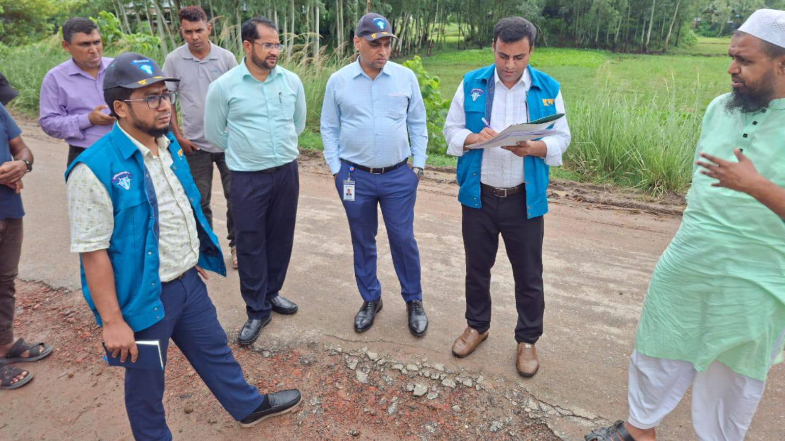 নাটোরে সড়ক সম্প্রসারণে অনিয়ম, দুদকের অভিযান