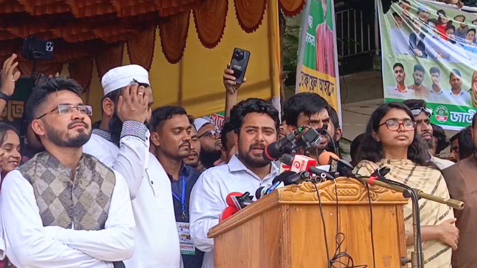 তরুণরা দায়িত্ব নিতে রাজপথে নেমেছে: নেত্রকোনায় এনসিপি’র পথসভায় নাহিদ ইসলাম