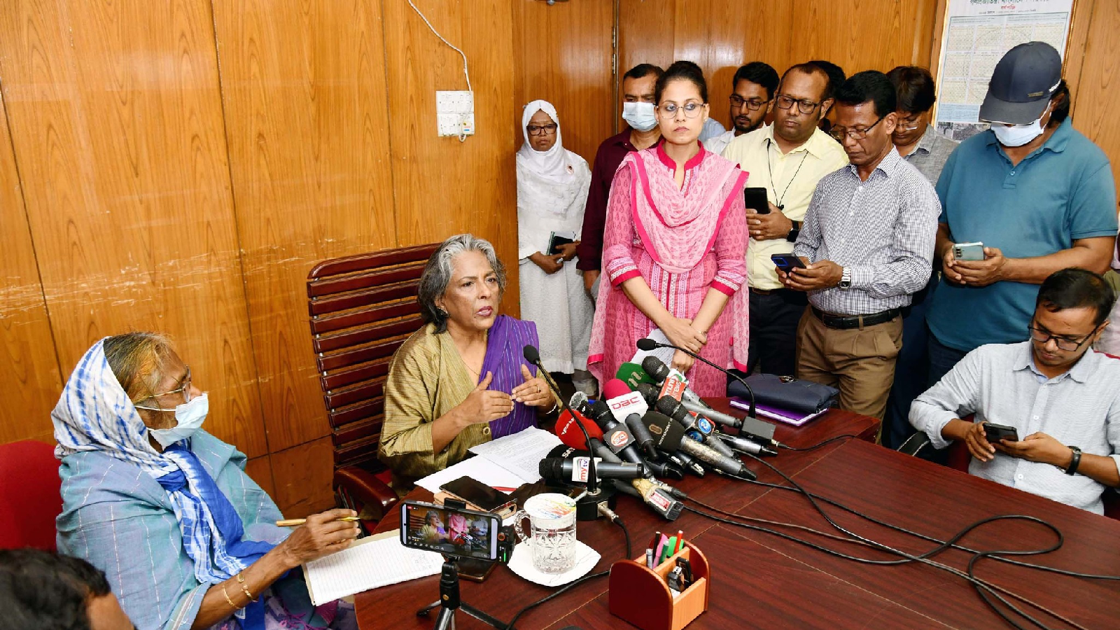 নারী নির্যাতন প্রতিরোধে কুইক রেসপন্স টিম গঠন, মুরাদনগর থেকে কার্যক্রম শুরু