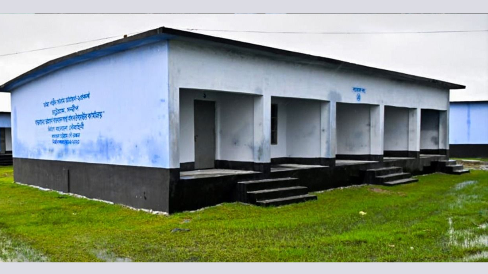 সন্দ্বীপে গৃহহীনদের জন্য নৌবাহিনীর নির্মিত ৩৪০ ঘর হস্তান্তর