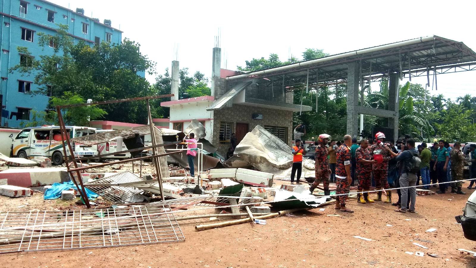 রংপুরে গ্যাস স্টেশনে ভয়াবহ বিস্ফোরণ, প্রাণ গেল এক জনের