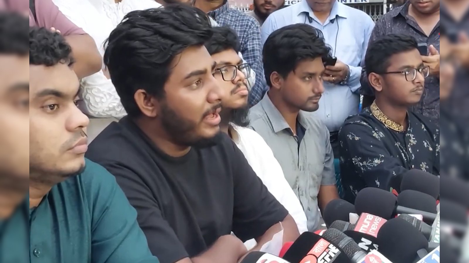 কেন্দ্রীয় কমিটির বাইরে ছাত্র আন্দোলনের সব ইউনিট স্থগিত