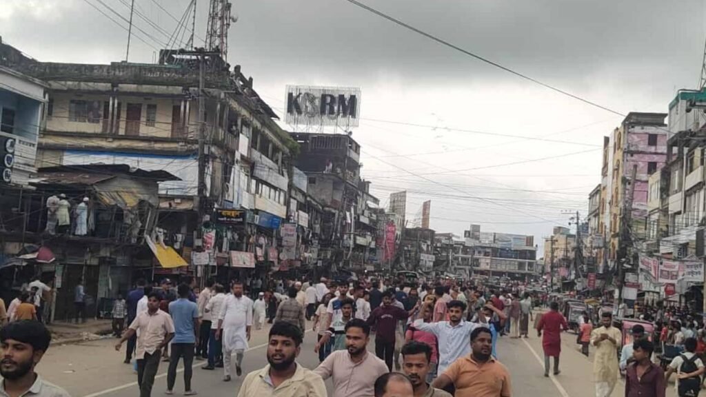 কক্সবাজারে বিএনপি নেতা সালাহউদ্দিনকে নিয়ে এনসিপির সমন্বয়কের বিতর্কিত মন্তব্যে বিক্ষোভ ও ভাঙচুর