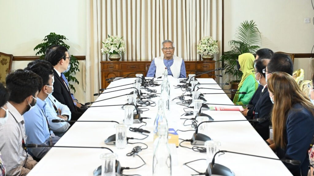 বিমান দুর্ঘটনায় আহতদের চিকিৎসায় বিদেশি মেডিকেল টিমকে প্রধান উপদেষ্টার কৃতজ্ঞতা