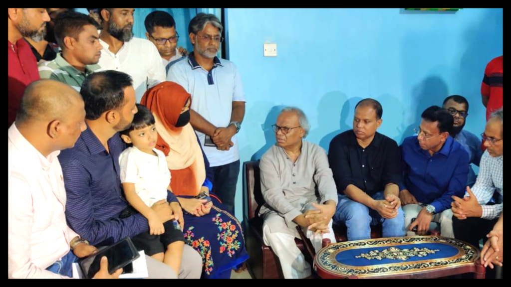 তারেক রহমানের নির্দেশনায় শহীদ মুত্তাকিন বিল্লাহ’র পরিবারের খোঁজখবর নিল ‘আমরা বিএনপি পরিবার’