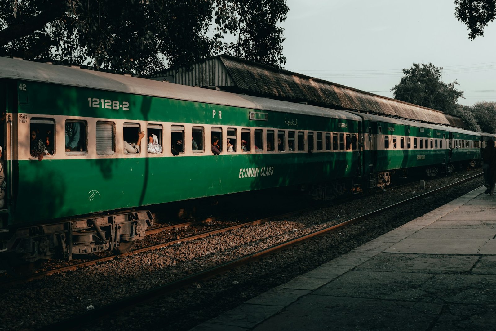 জামায়াতের সমাবেশে ৪টি ট্রেন ভাড়া, ৩২ লাখ আয়—রেল মন্ত্রণালয়ের ব্যাখ্যা
