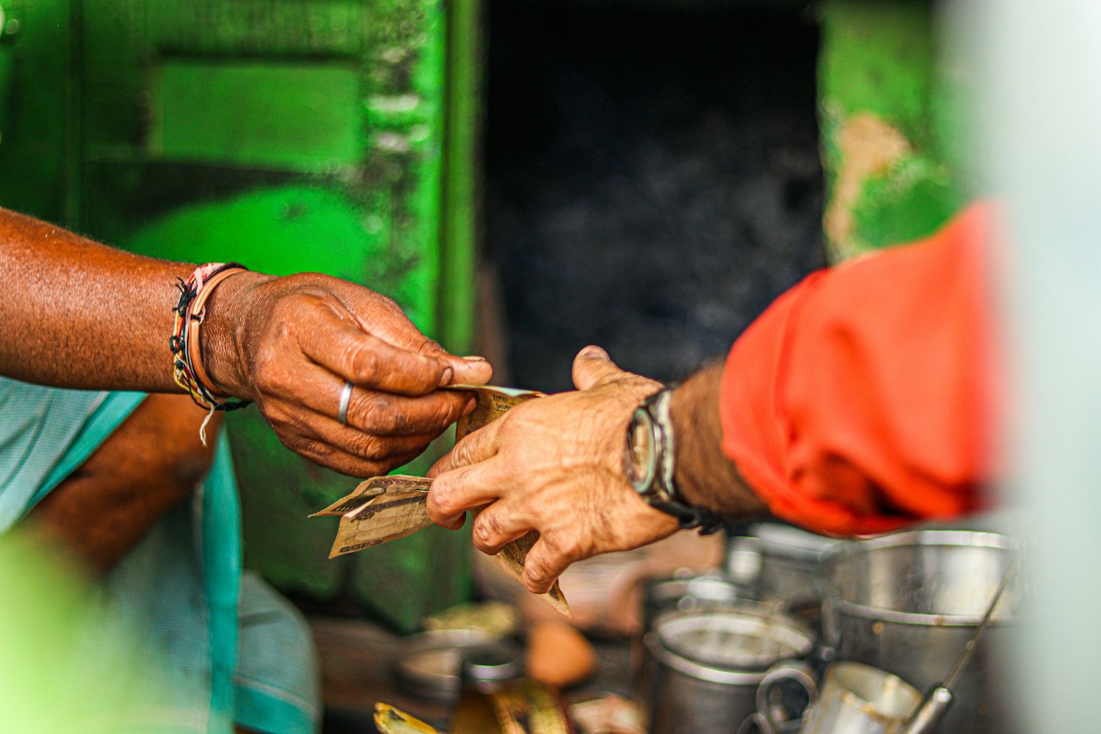 রাজশাহীতে বিএনপি-আ.লীগ-জামায়াত নেতাদের নাম ‘চাঁদাবাজির তালিকায়’