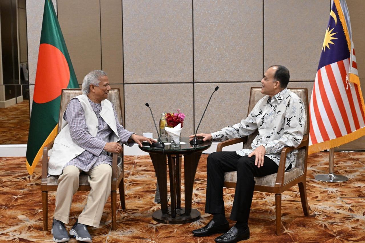 মালয়েশিয়ার শীর্ষ শিল্পপতিদের বাংলাদেশে বিনিয়োগের আহ্বান জানালেন প্রধান উপদেষ্টা
