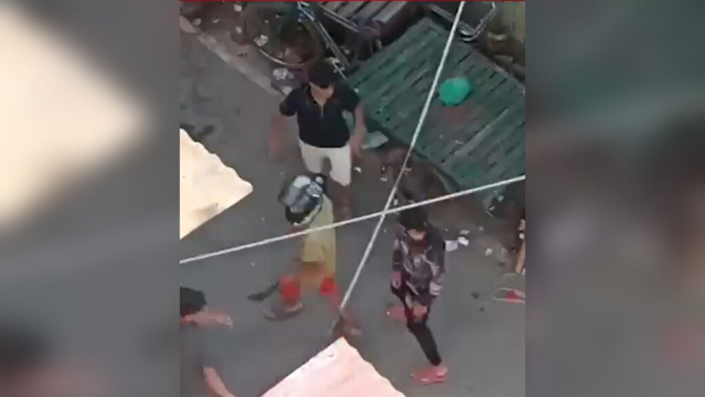 জেনেভা ক্যাম্পে মাদক কারবারিদের সংঘর্ষ, এক কিশোর নিহত