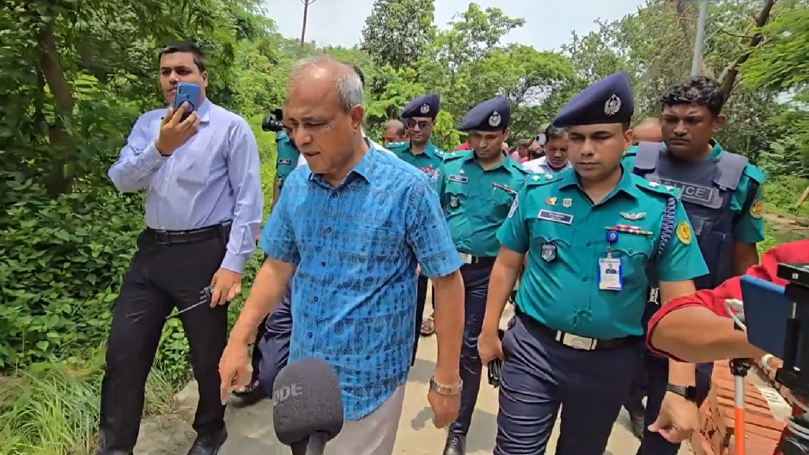 মরদেহ শনাক্তে ডিএনএ পরীক্ষা, গ্রামে নেওয়ার সুযোগ থাকবে : স্বরাষ্ট্র উপদেষ্টা