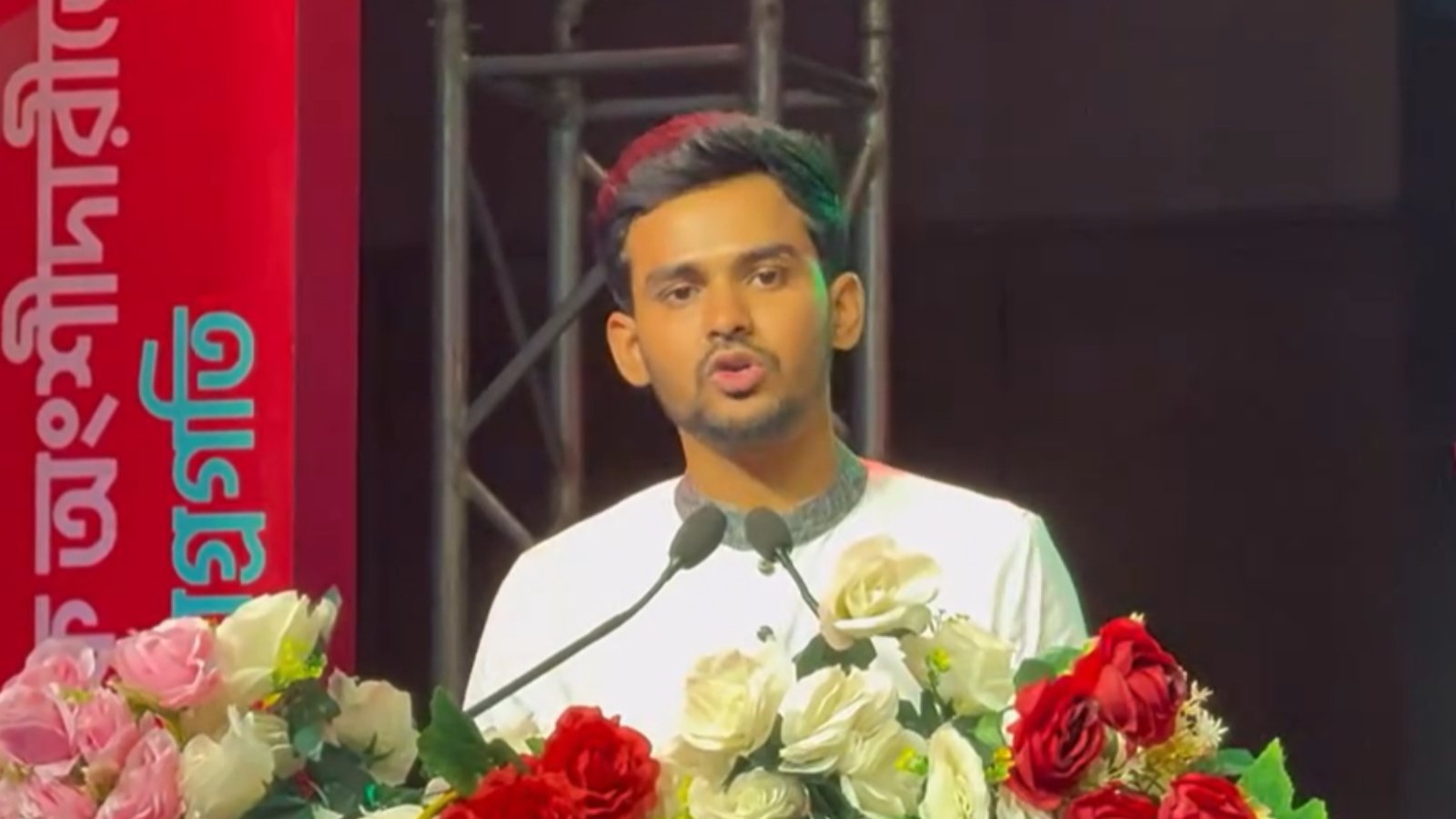 পদত্যাগের ঘোষণা উপদেষ্টার, নির্বাচনের তফসিলের আগেই সরে যাবেন আসিফ মাহমুদ