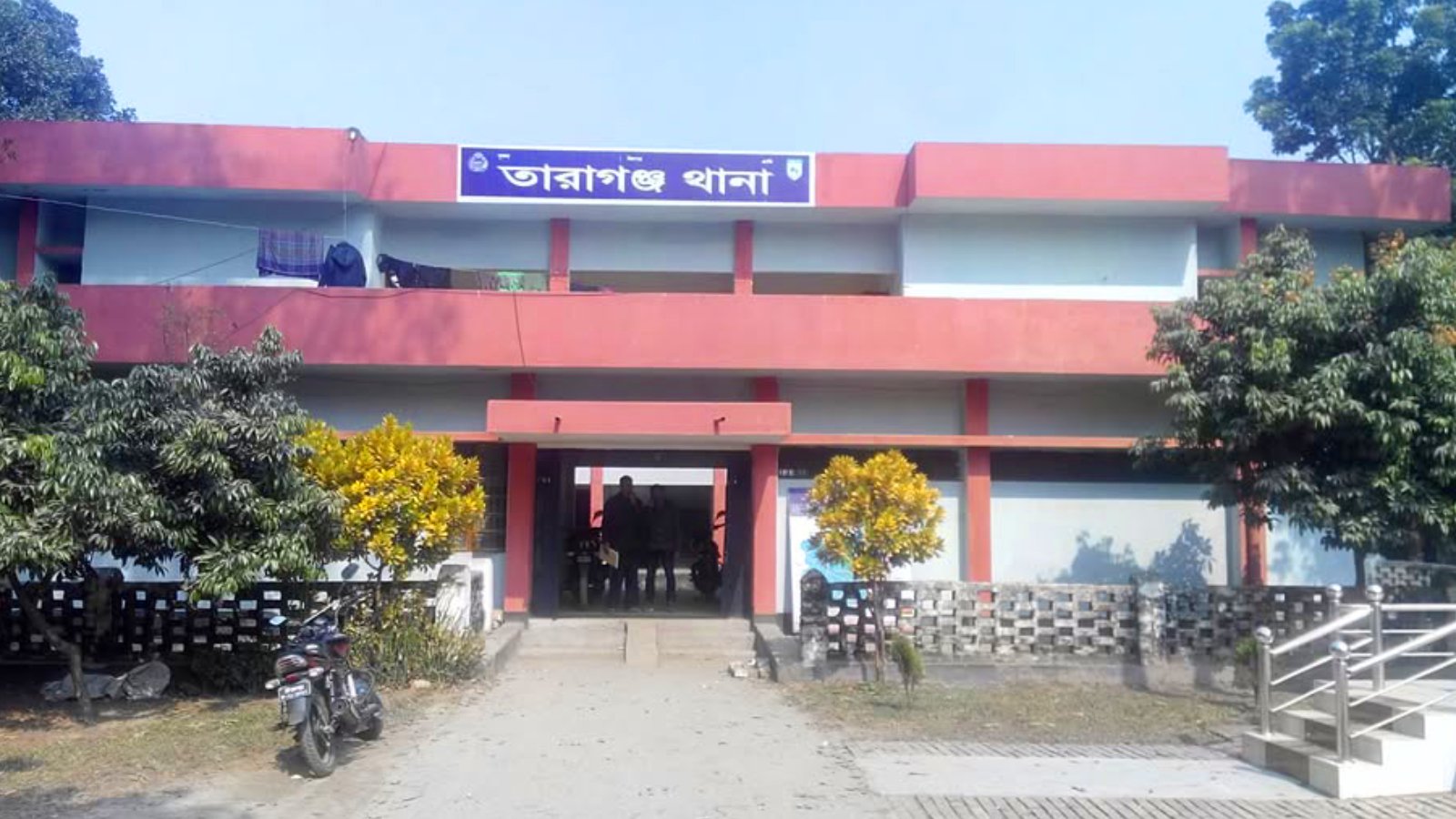 গণপিটুনিতে মৃত্যুর ঘটনায় তারাগঞ্জ থানার দুই এসআইসহ আট পুলিশ সদস্য বরখাস্ত