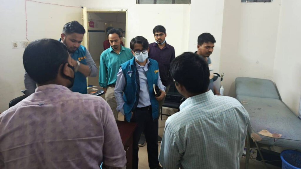 দুদকের অভিযানে বেরিয়ে এলো কমলনগর স্বাস্থ্য কমপ্লেক্সের অনিয়মের চিত্র