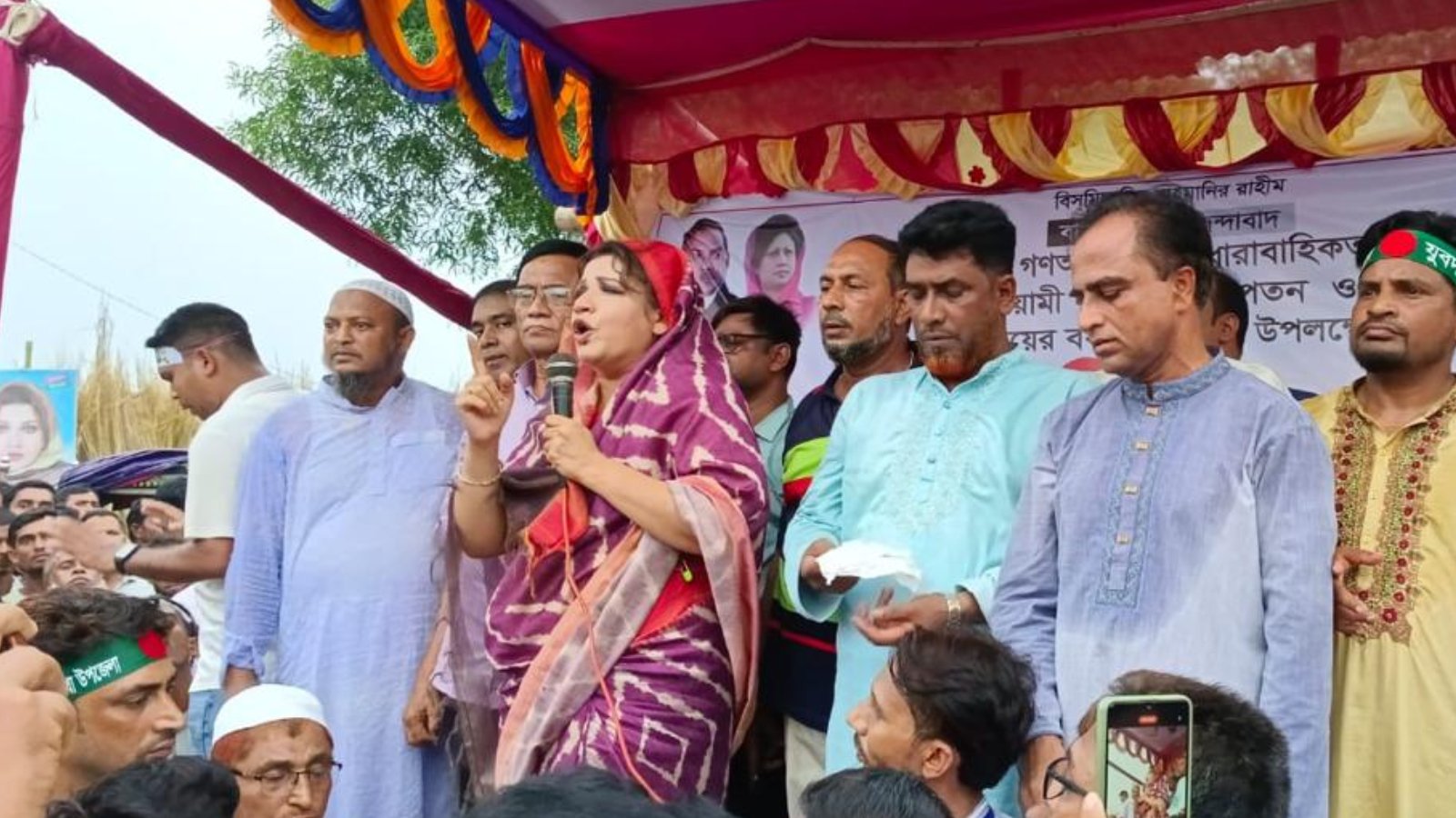 শামা ওবায়েদ: "আওয়ামী ফ্যাসিবাদ রুখতে বিএনপির নেতাকর্মীদের ঐক্যবদ্ধ থাকতে হবে"