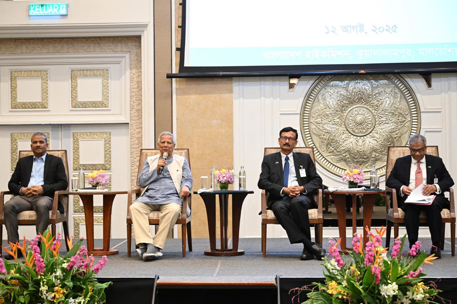 আগামী নির্বাচনে প্রবাসীদের ভোটাধিকার নিশ্চিত করা হবে: প্রধান উপদেষ্টা