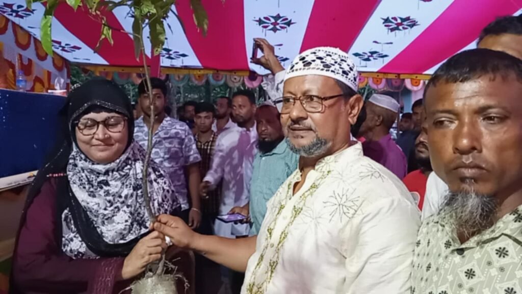 চন্দ্রা ইউনিয়ন বিএনপি'র সদস্য সংগ্রহ ও নবায়ন কর্মসূচি উদ্বোধন