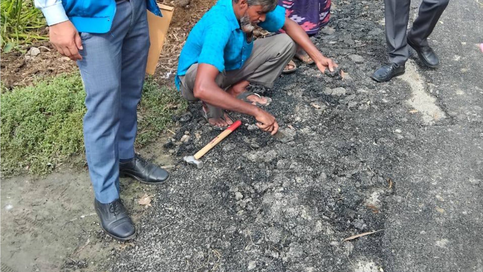 দিনাজপুর: সড়ক নির্মাণে দুর্নীতির অভিযোগে দুদকের অভিযান