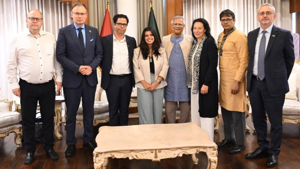 আগামী ফেব্রুয়ারিতেই নির্বাচন: ইইউ প্রতিনিধি দলকে জানালেন প্রধান উপদেষ্টা