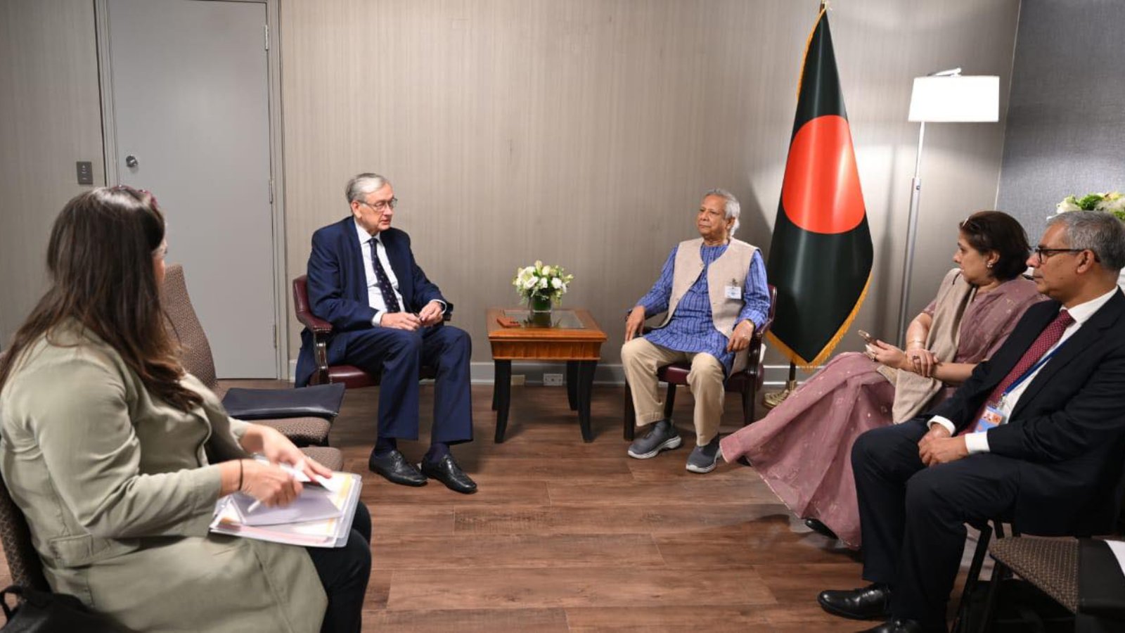 ক্লাব ডি মাদ্রিদের সদস্য হওয়ার আমন্ত্রণ পেলেন ড. ইউনূস