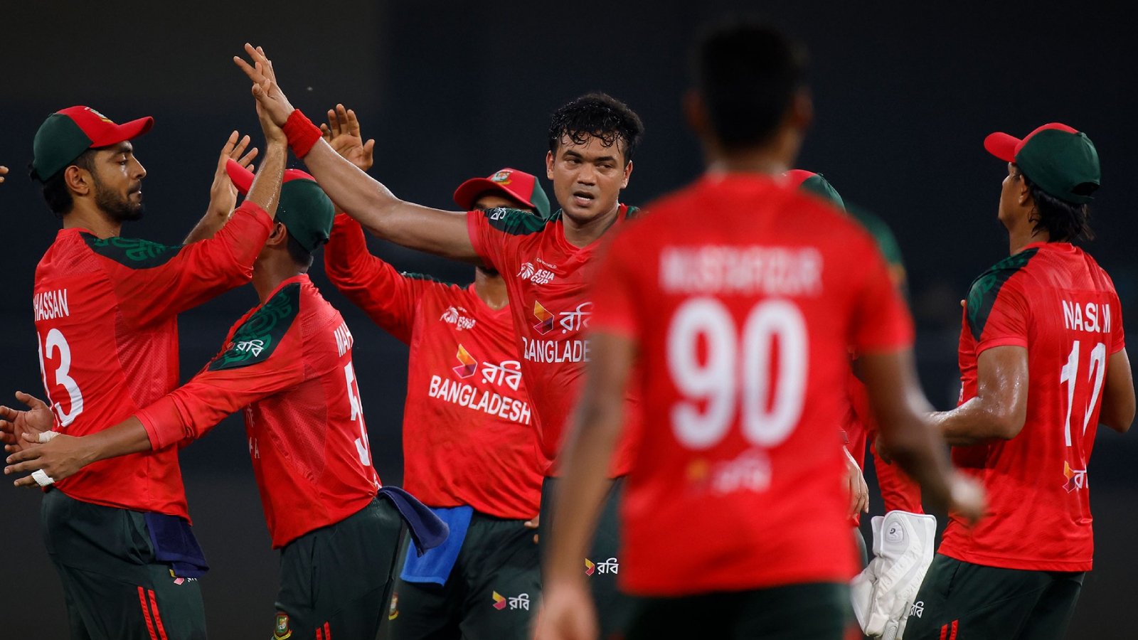 এশিয়া কাপের অঘোষিত সেমিফাইনালে আজ মুখোমুখি হবে বাংলাদেশ-পাকিস্তান
