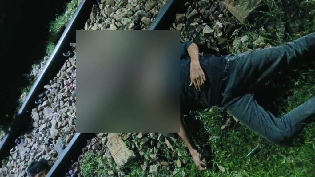 চাঁদপুরে ট্রেনের নিচে কিশোরের মর্মান্তিক মৃত্যু।