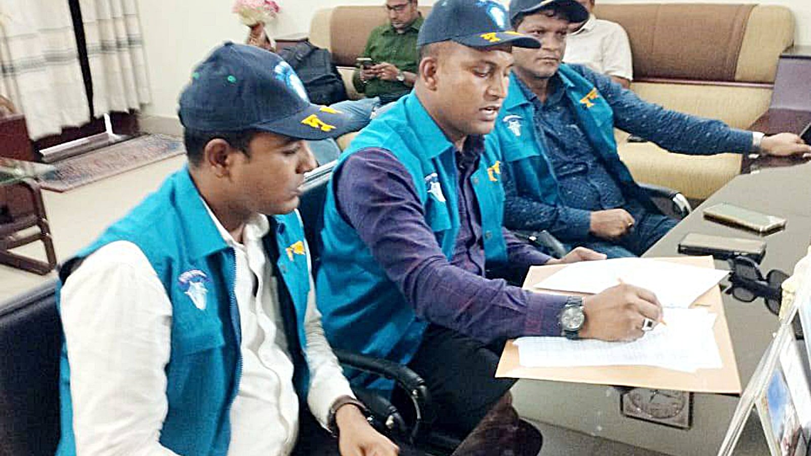 ৬২ লক্ষ টাকা আত্মসাতের অভিযোগ: সিরাজগঞ্জ সরকারি কলেজে দুদকের অভিযান
