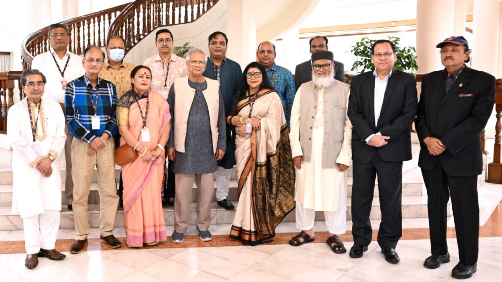 দুর্গাপূজার প্রস্তুতি নিয়ে হিন্দু নেতৃবৃন্দের সঙ্গে প্রধান উপদেষ্টার বৈঠক