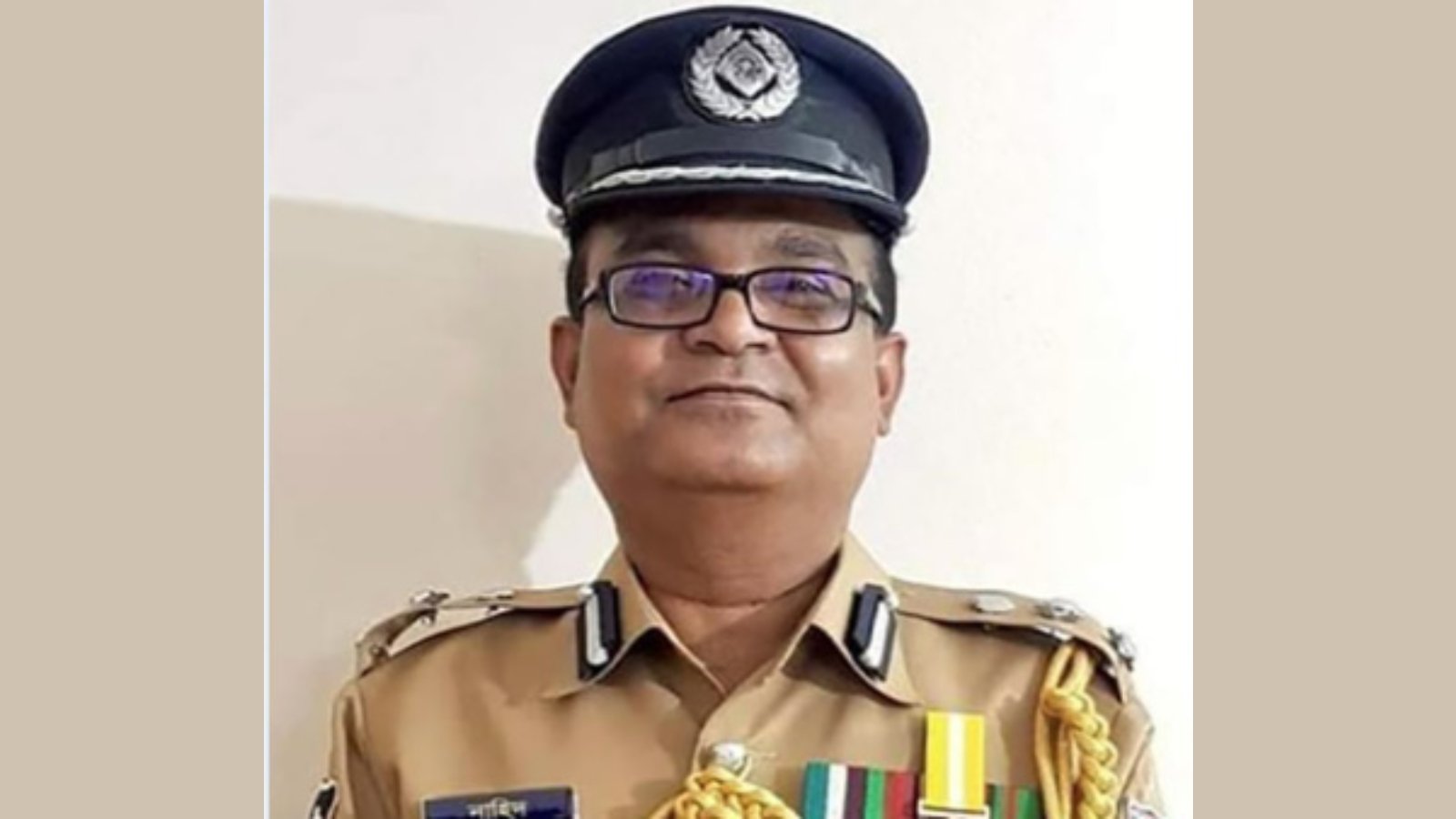 আন্তর্জাতিক অপরাধ ট্রাইব্যুনালের পরোয়ানায় সাবেক ডিআইজি গ্রেপ্তার