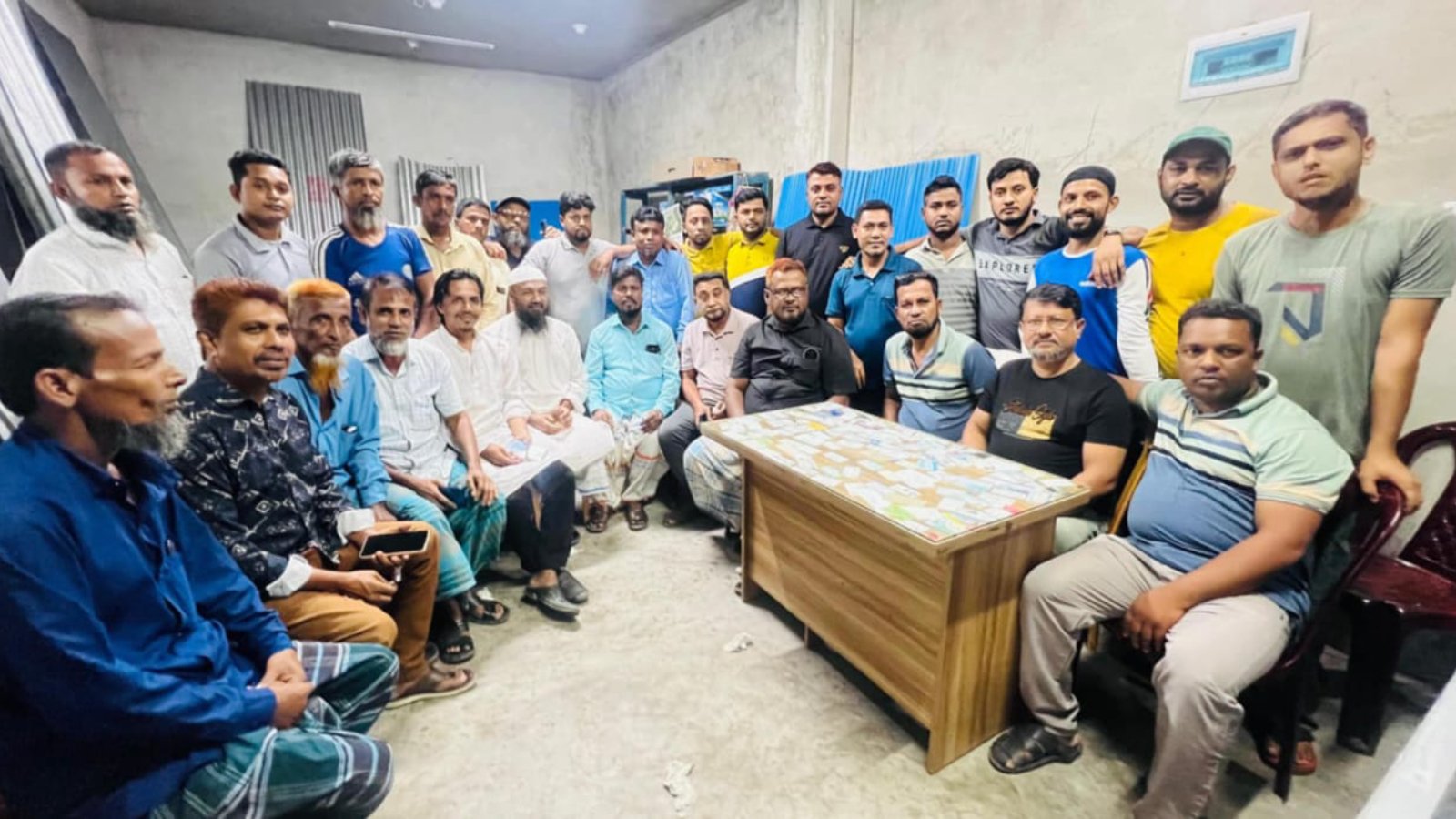 চান্দ্রা ইউনিয়ন স্বেচ্ছাসেবক দলের নবগঠিত আহ্বায়ক কমিটির সাথে ইউনিয়ন বিএনপি'র পরিচিতি ও পরামর্শ সভা