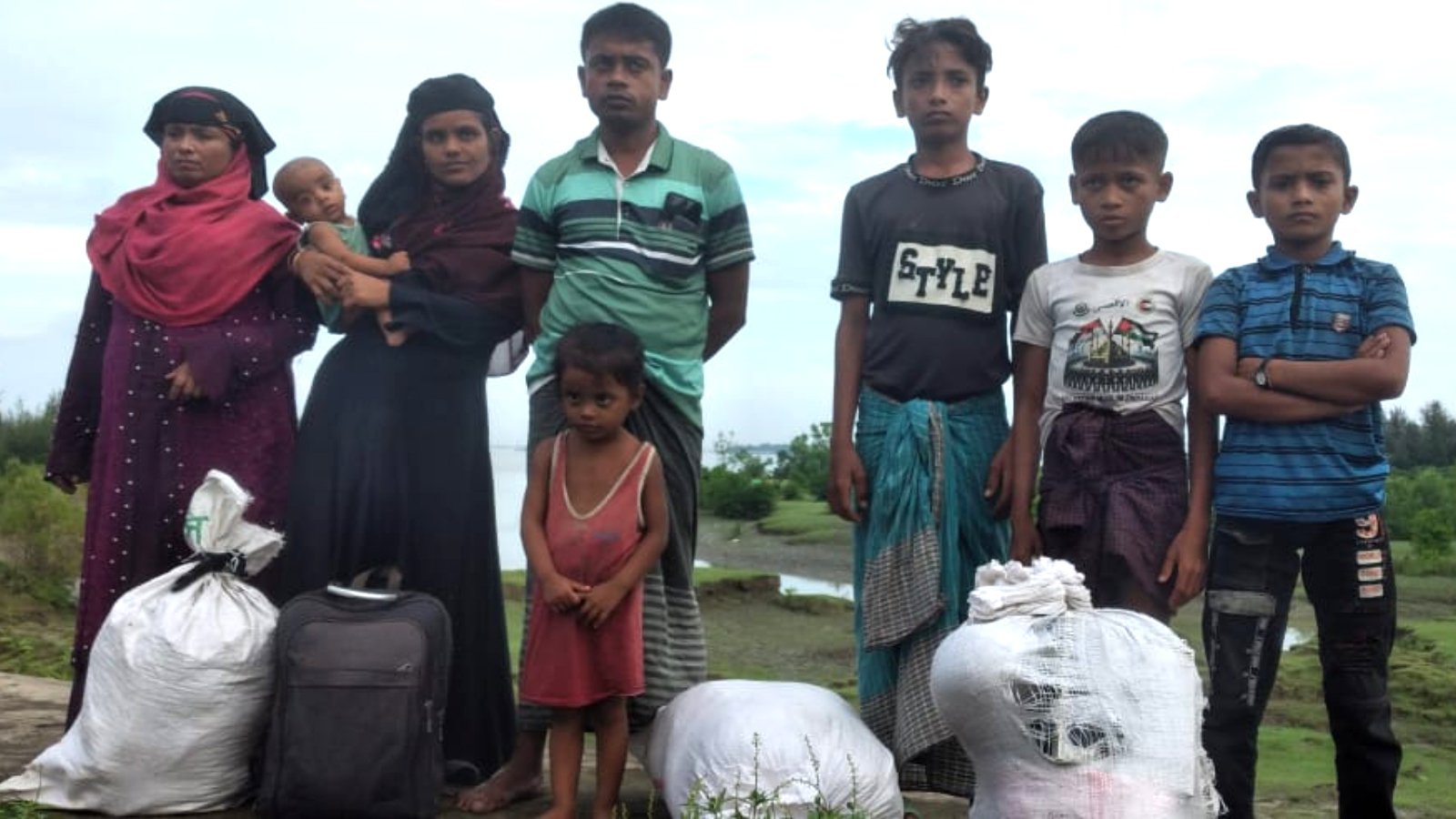 ভাসানচর থেকে পালিয়ে আসা ৮ জন রোহিঙ্গা আটক